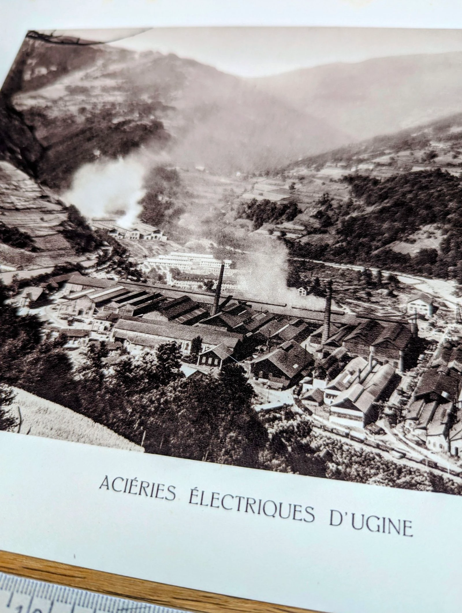 Ugine, Savoie. Placa fotográfica impressa em 1942. – photo 5